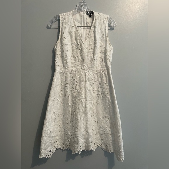 Theory Women’s Jemion E Embroidered Eyelet Dress Size 6 White Linen Fit & Flare - Picture 13 of 16